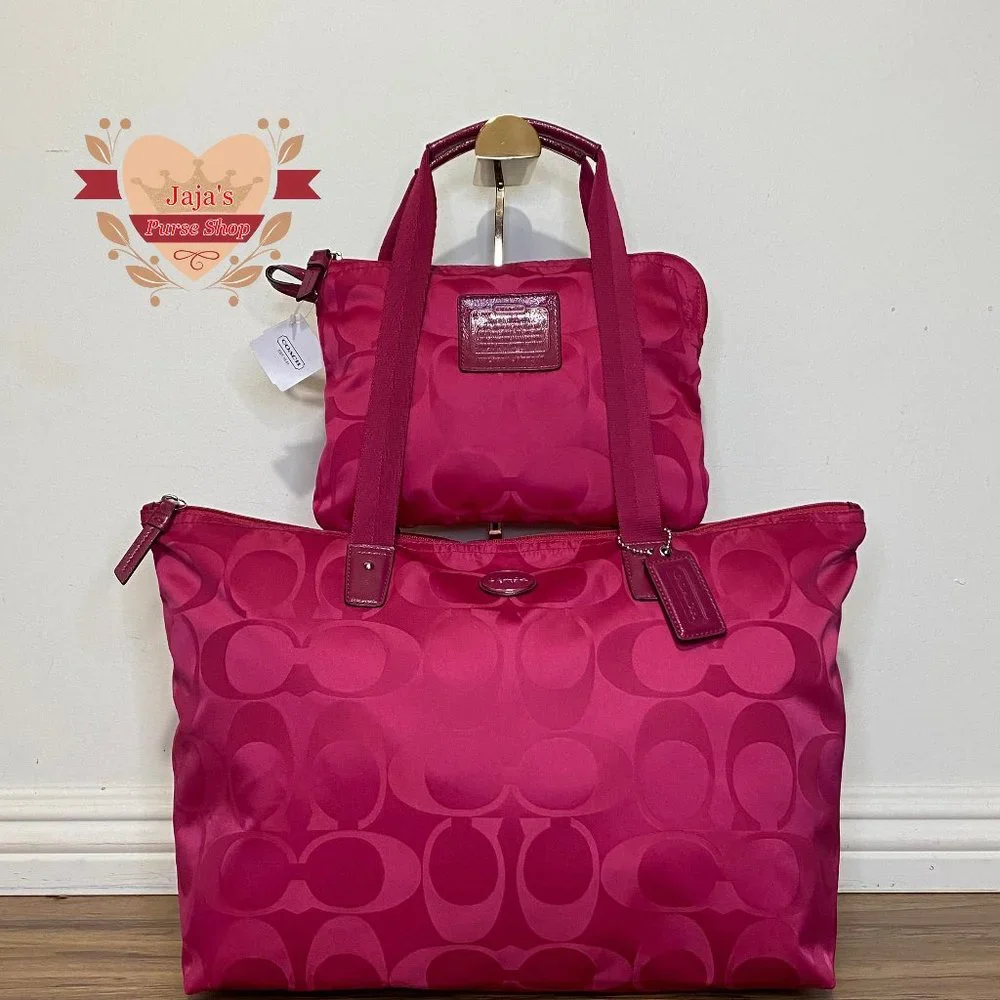 ❤️❤️SOLD❤️❤️💘Coach Signature Nylon Bag & Snap Pouch💘